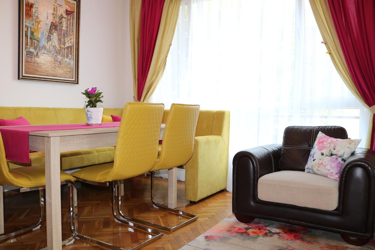 Sea Port Celebrity Apartment - Lets4Holiday Varna Eksteriør billede