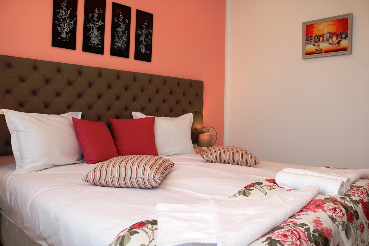 Sea Port Celebrity Apartment - Lets4Holiday Varna Eksteriør billede