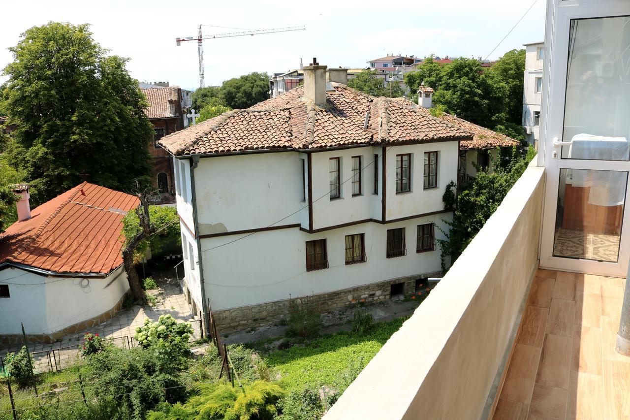 Sea Port Celebrity Apartment - Lets4Holiday Varna Eksteriør billede